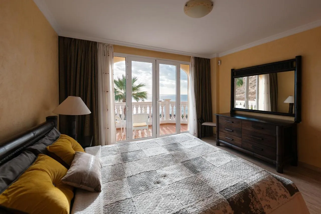Villa Faya On The First Ocean Line With New Heated Pool Los Cristianos