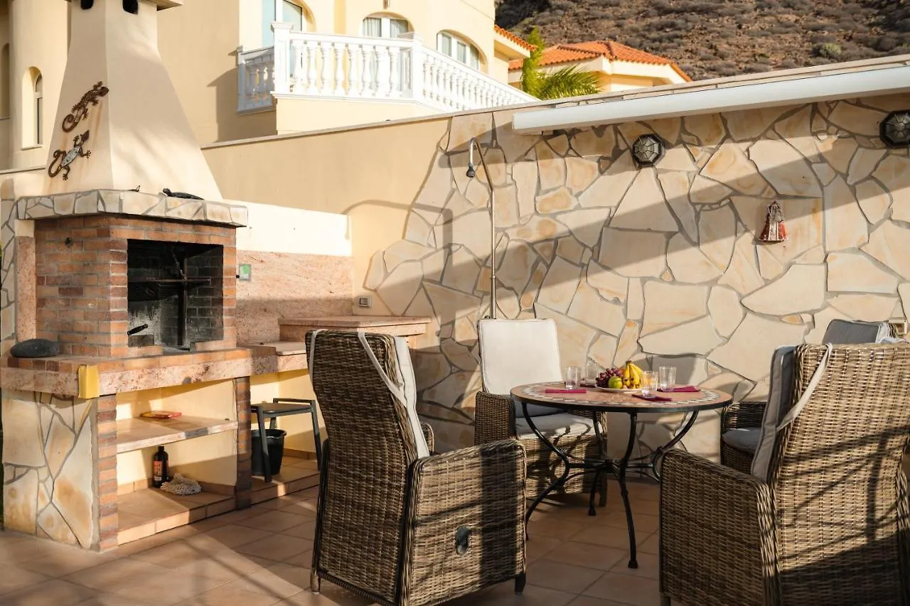 Villa Faya On The First Ocean Line With New Heated Pool Los Cristianos  Los Cristianos (Tenerife)