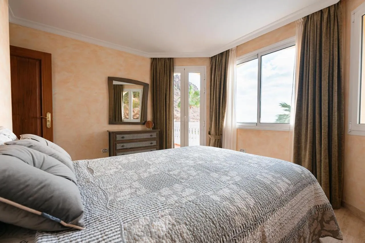 Villa Faya On The First Ocean Line With New Heated Pool Los Cristianos