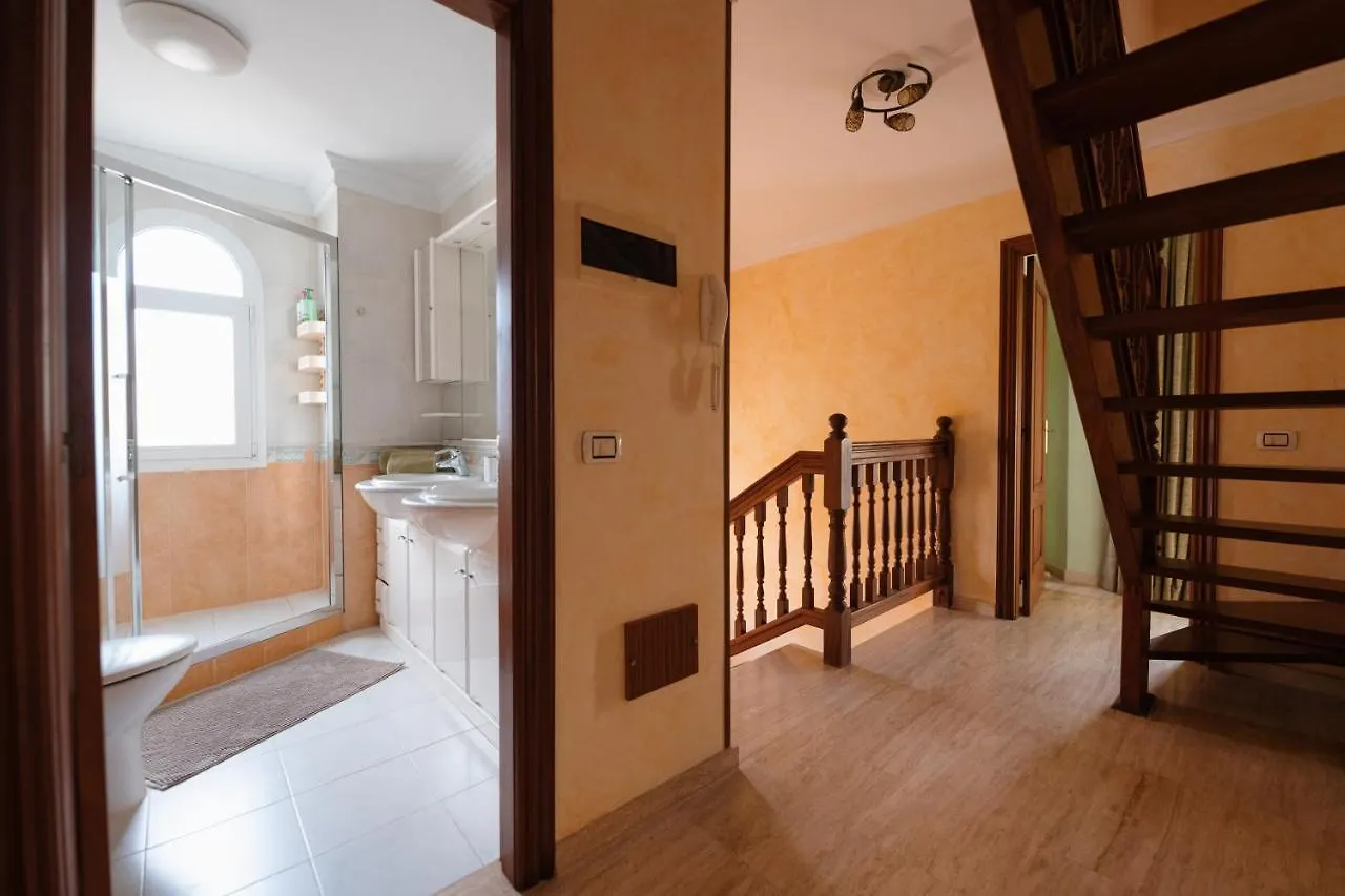 Villa Faya On The First Ocean Line With New Heated Pool Los Cristianos